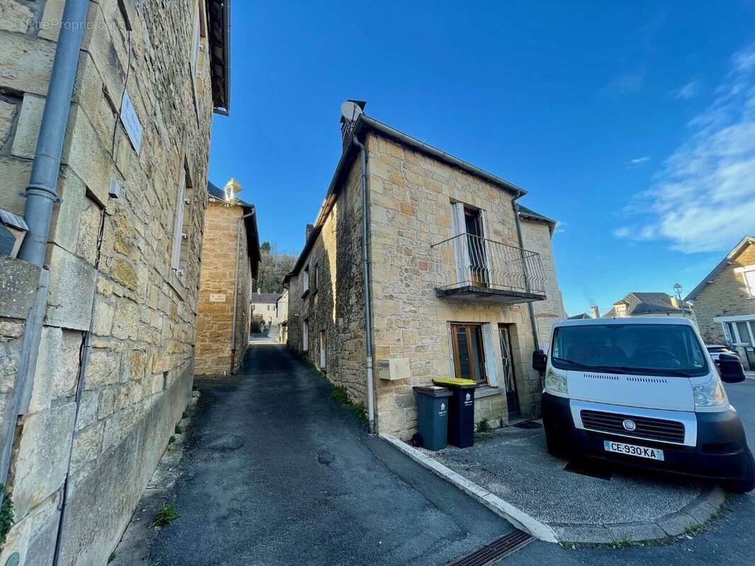 Maison à PERPEZAC-LE-BLANC