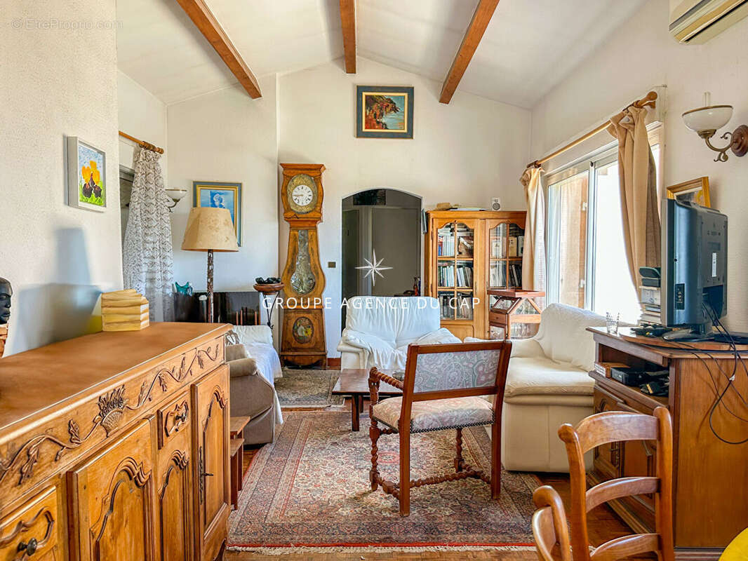 Maison à LES ISSAMBRES