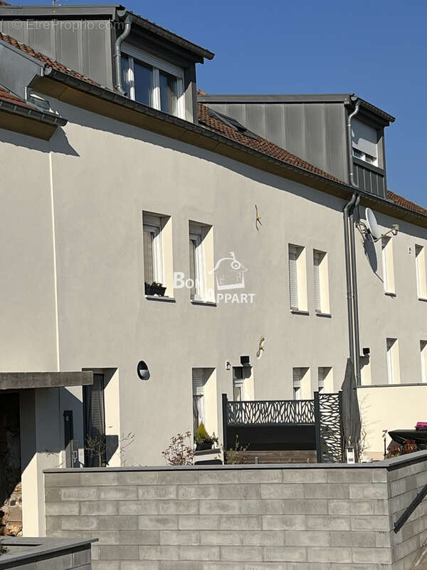 Appartement à LEXY