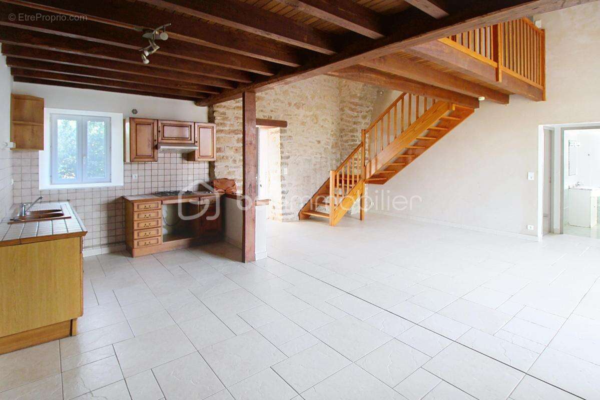 Maison à LA CAVALERIE