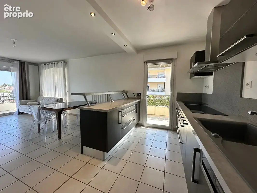 Appartement à AMBILLY