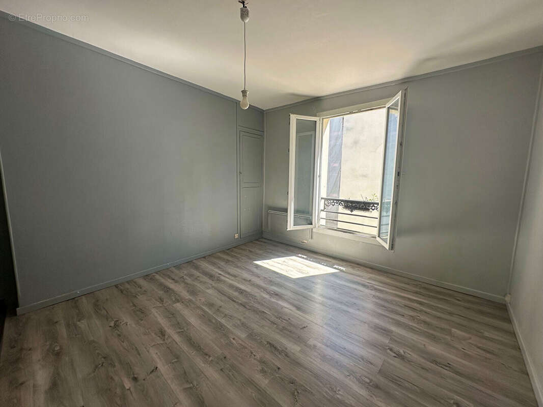Appartement à PARIS-10E