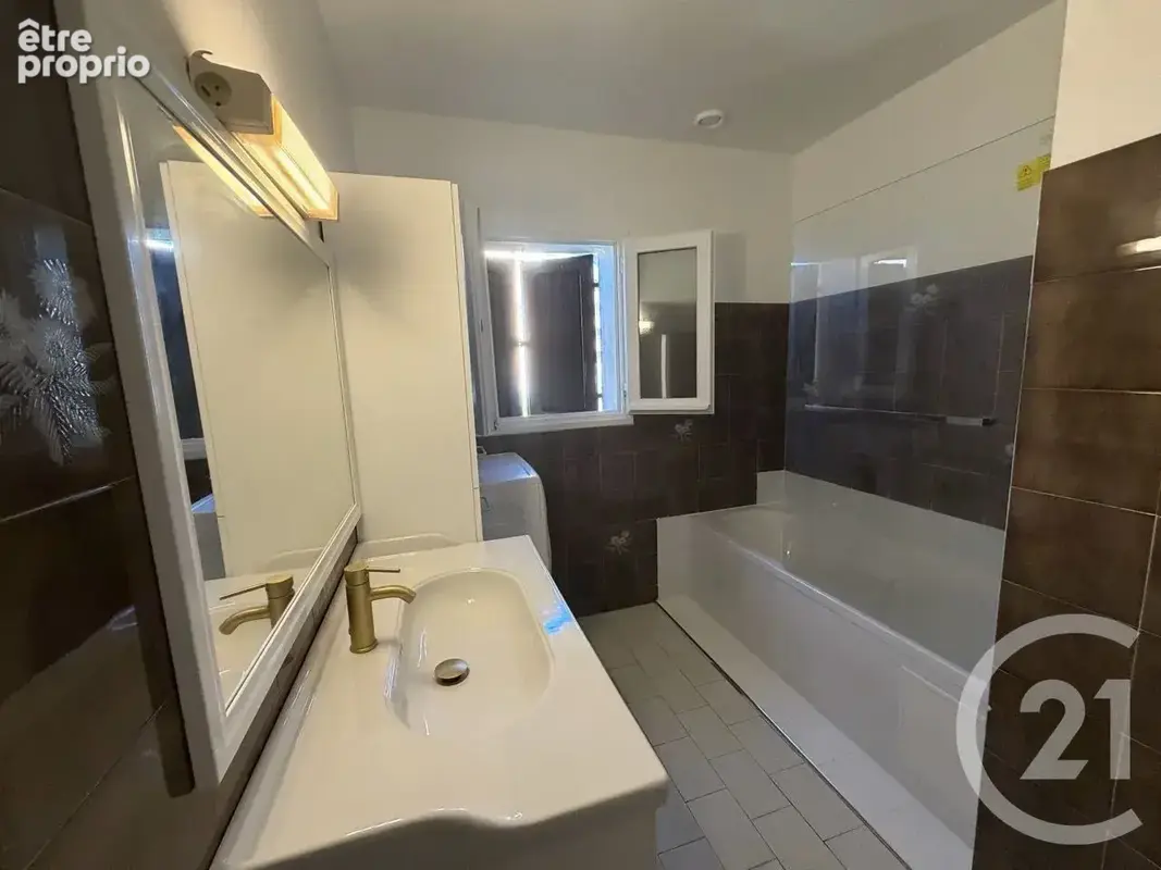 Maison 6 pièces 121 m² à vendre à Aurillac (15000) - photo 10