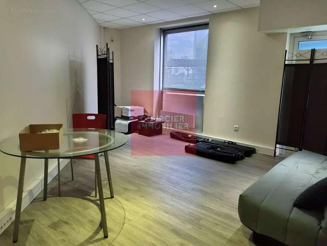 Les essarts le roi (78) - vente entrepôt 953 m² - photo 4