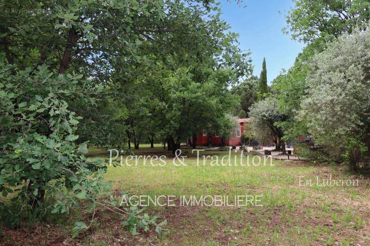 Maison à ROUSSILLON