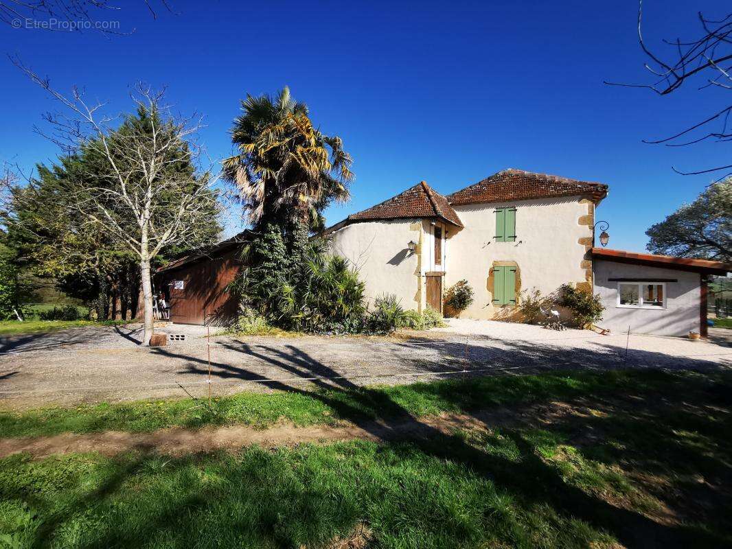 Propriété de 2 maisons avec piscine sur 11ha Armous et Cau ( - photo 14