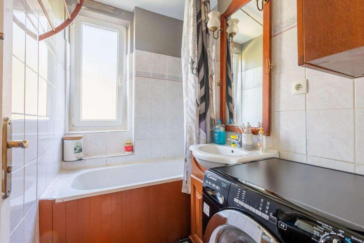 Appartement à CLICHY-SOUS-BOIS