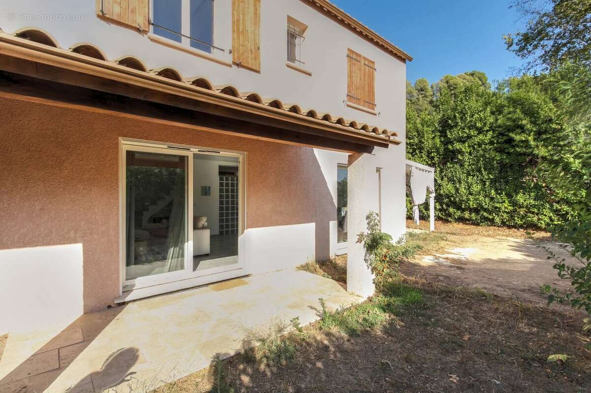 Maison à SAINT-MARTIN-DU-VAR