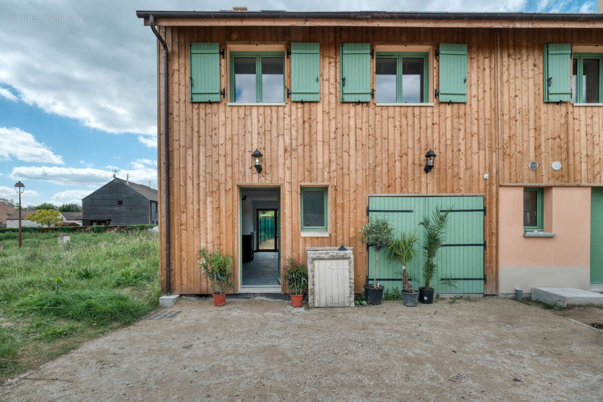 Maison à BONNELLES