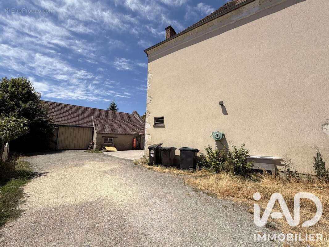 Appartement 270 m² à Vignoux-Sur-Barangeon  - photo 6