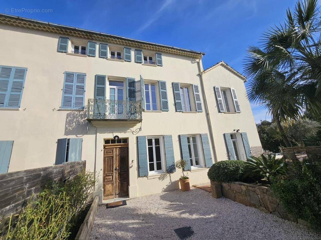 Maison à COGOLIN