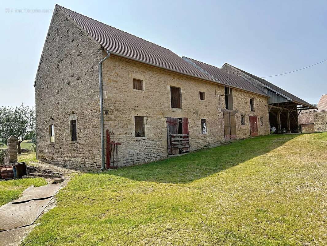 Maison à VILLARS-ET-VILLENOTTE