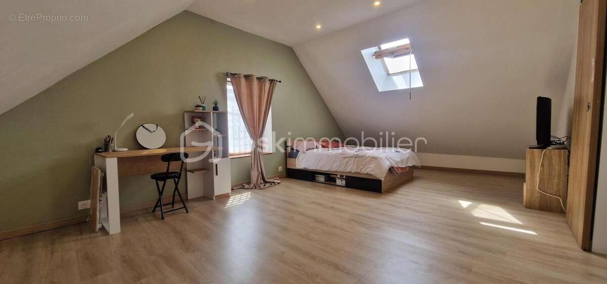 CHARMANTE BRIARDE DE 170M2 environ, 4 chambres avec jardin attenant - photo 8