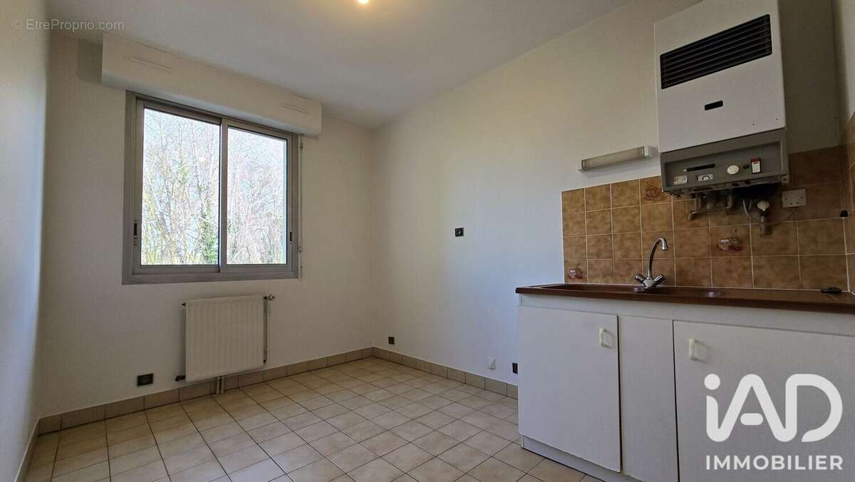 Appartement 65 m² à Niort  - photo 4