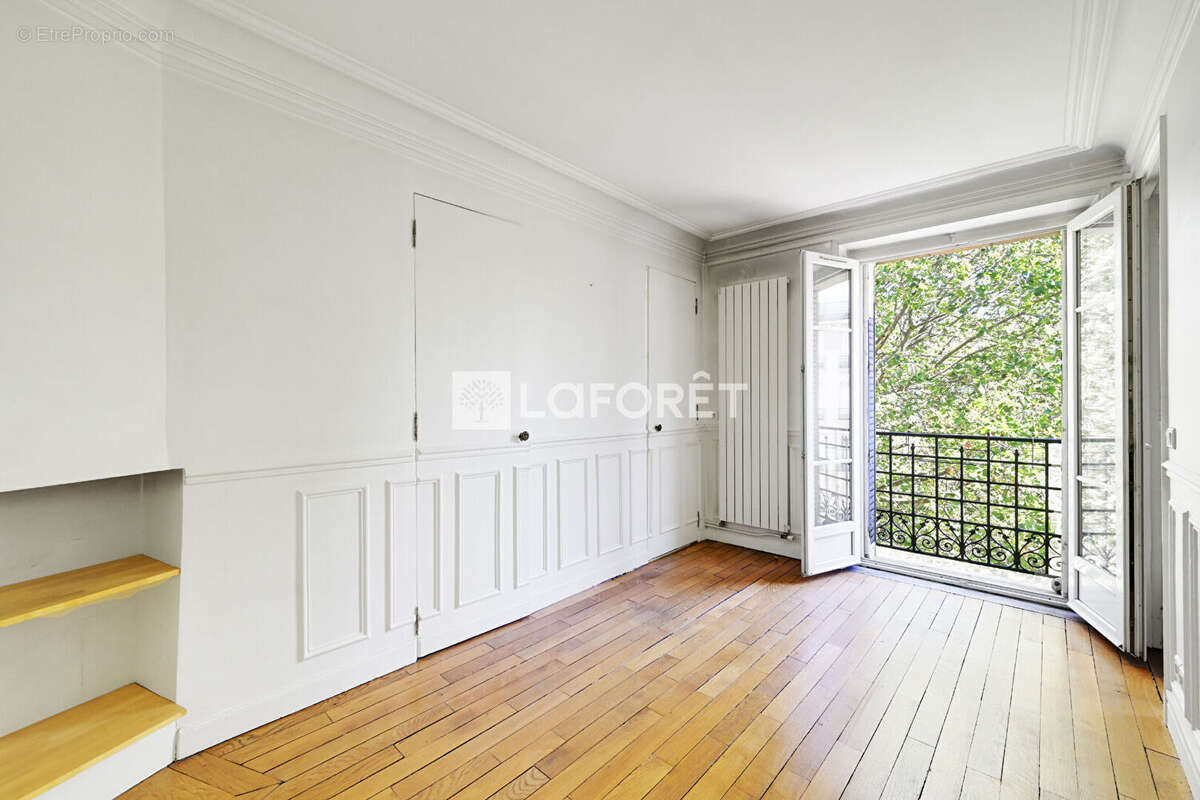 Appartement à PARIS-18E