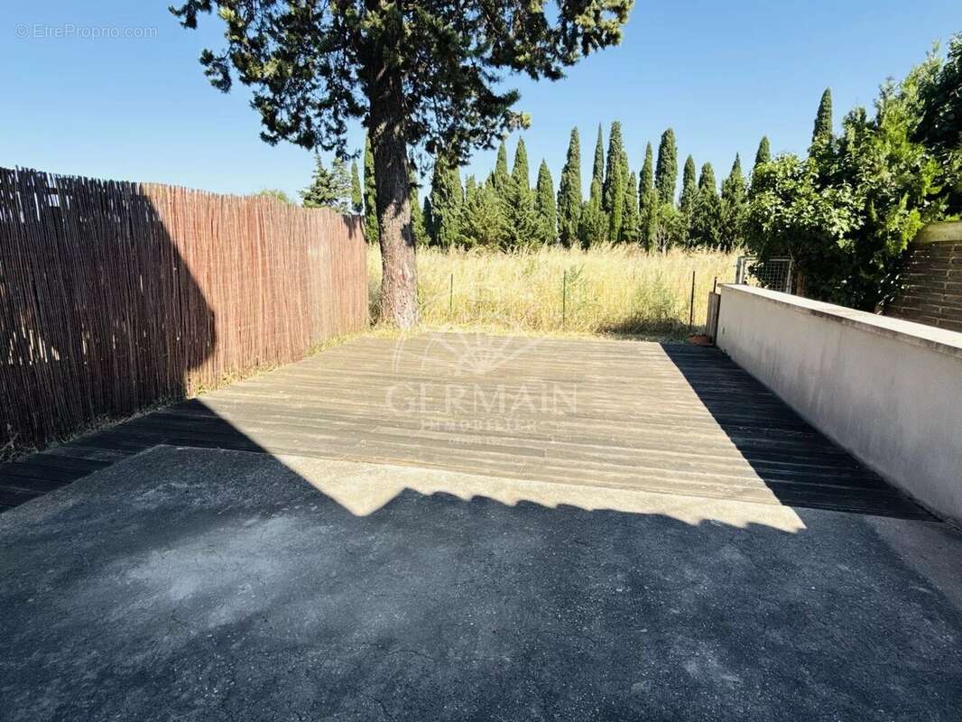 L'Isle-sur-la-Sorgue – Petit Palais – T2 de 42 m² en rez-de-jardin - photo 9