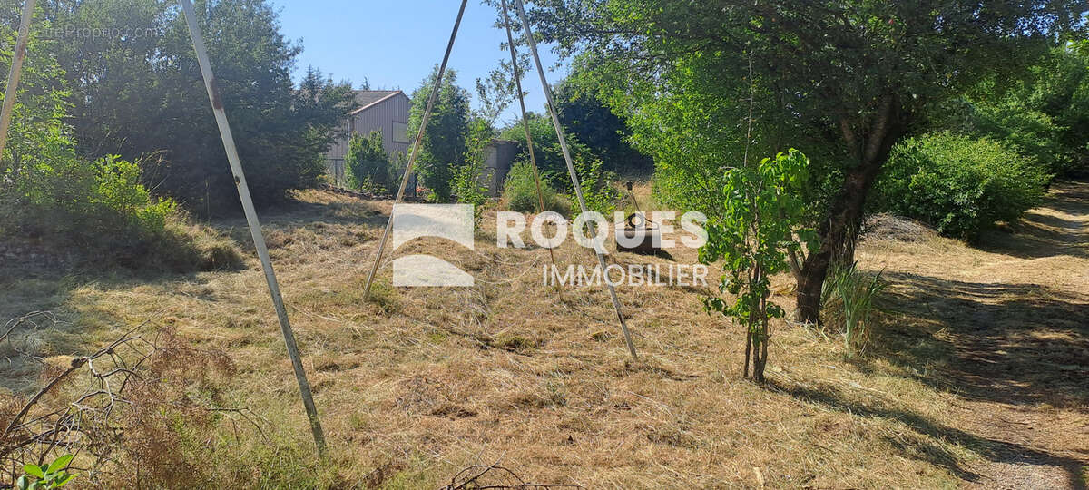 Maison de 187 m2 sur terrain attenant et constructible de 5848m2 - photo 8