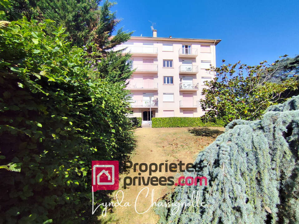 Appartement T4 à Riorges - 71m2 - vue dégagée - entièrement rénové - photo 11