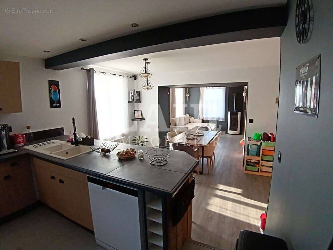 Maison à LE MELE-SUR-SARTHE