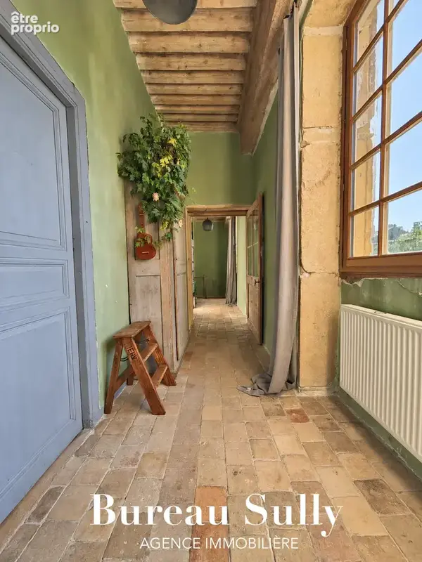 POLEYMIEUX-AU-MONT D'OR - Belle maison de caractère en pierres dorées T4 de 200m2 avec nombreuses dépendances - photo 8