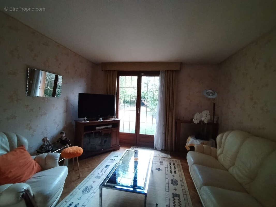 Maison à SAINTRY-SUR-SEINE