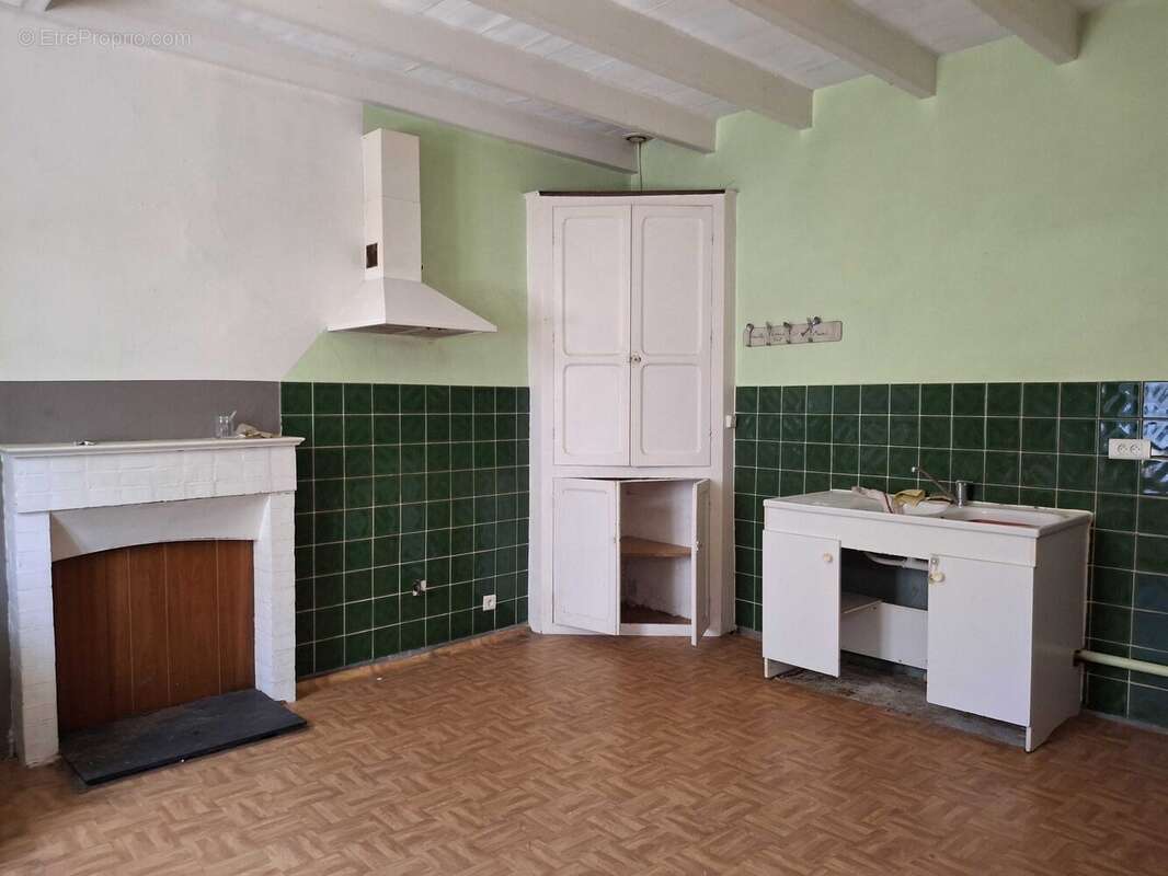 Maison 92 m² à Chasseneuil-Sur-Bonnieure  - photo 4