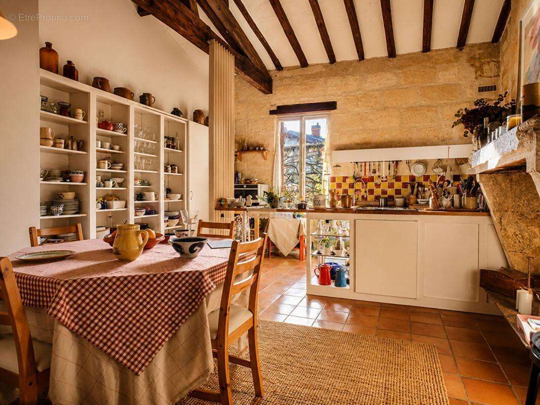 Vente T4 98m2 BORDEAUX (33800) - photo 2