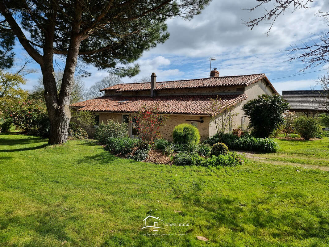 Maison à SAINT-MARTIN-DU-FOUILLOUX