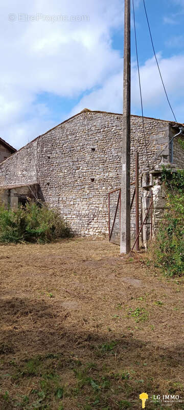 Maison à SAINT-CIERS-DU-TAILLON