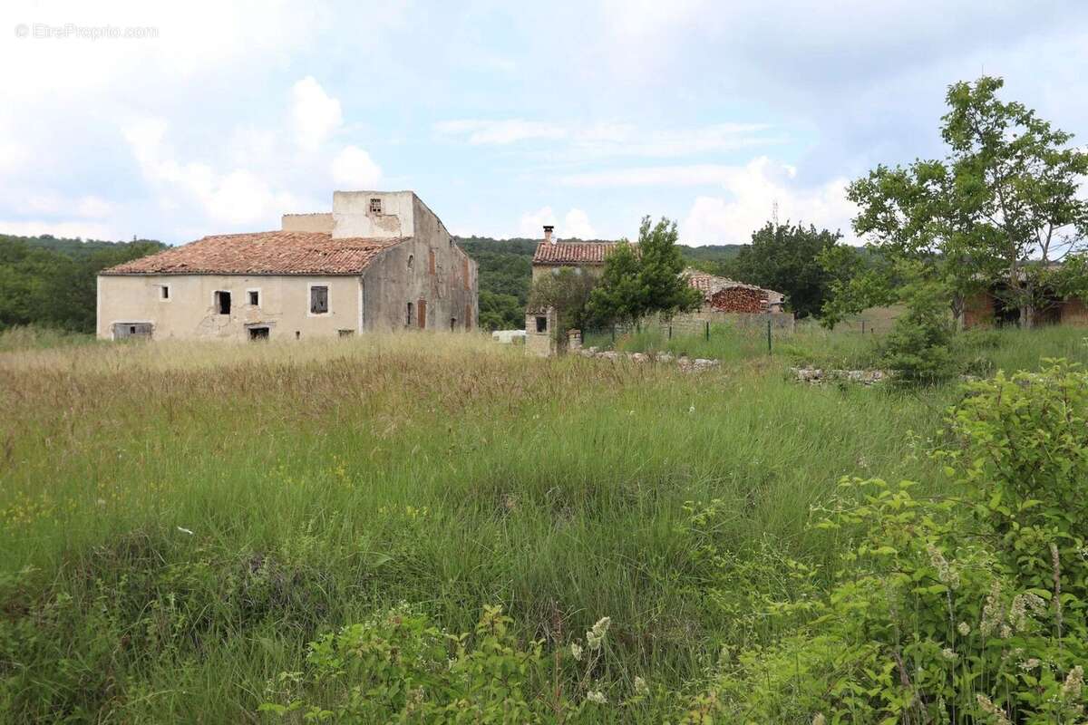 Vente Maison Viens(84750) 850 000ï¿œ - photo 9