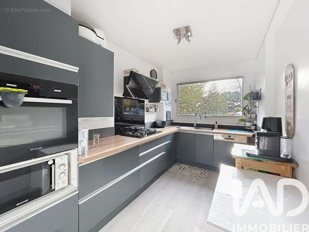 Photo 6 - Appartement à LA CELLE-SAINT-CLOUD