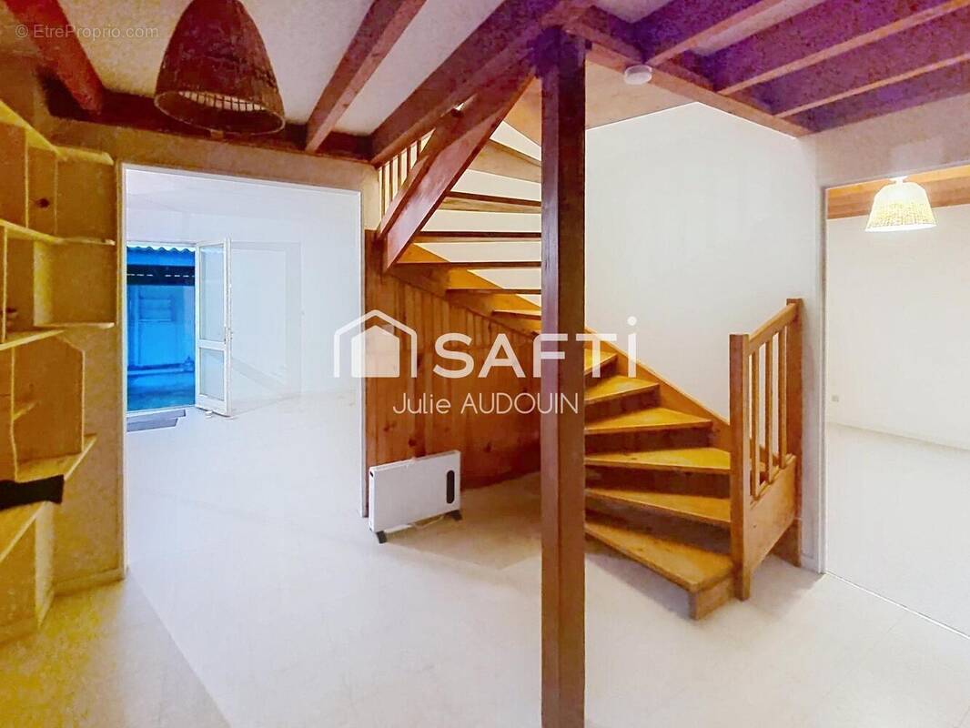 Photo 1 - Maison à BOUTIERS-SAINT-TROJAN