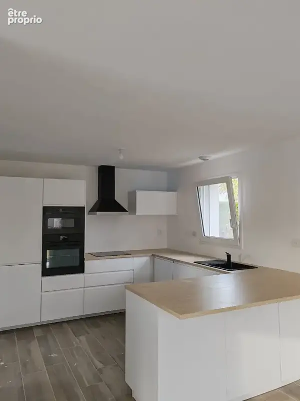 Maison à PLOUGUIN