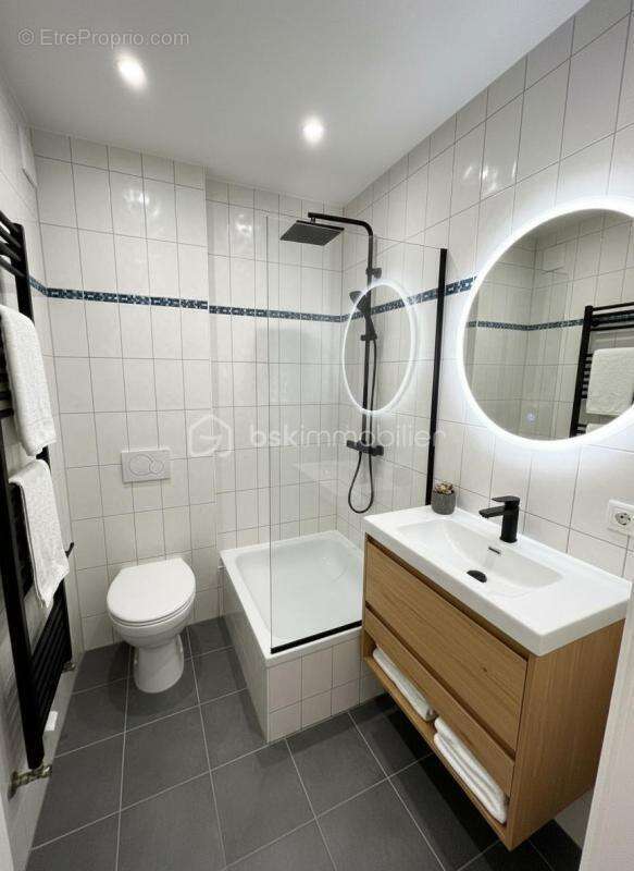 Appartement à PARIS-19E