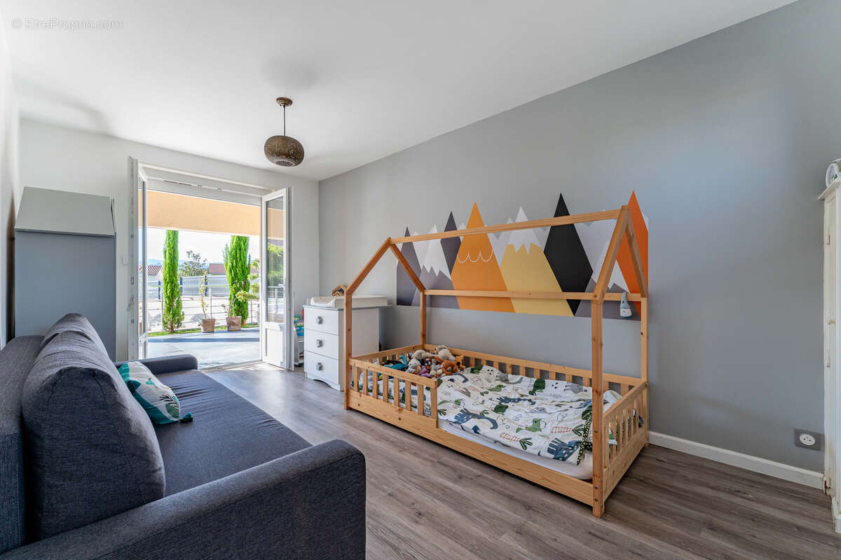 Maison à SAINT-GERMAIN-SUR-L'ARBRESLE