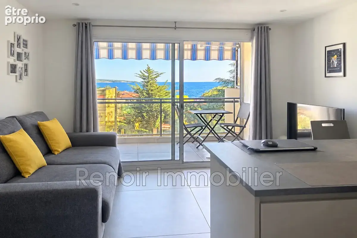 Appartement à VALLAURIS