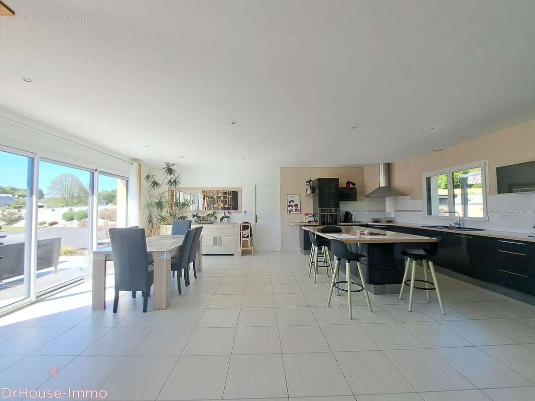 Maison 158 m² à Miniac-Morvan  - photo 42