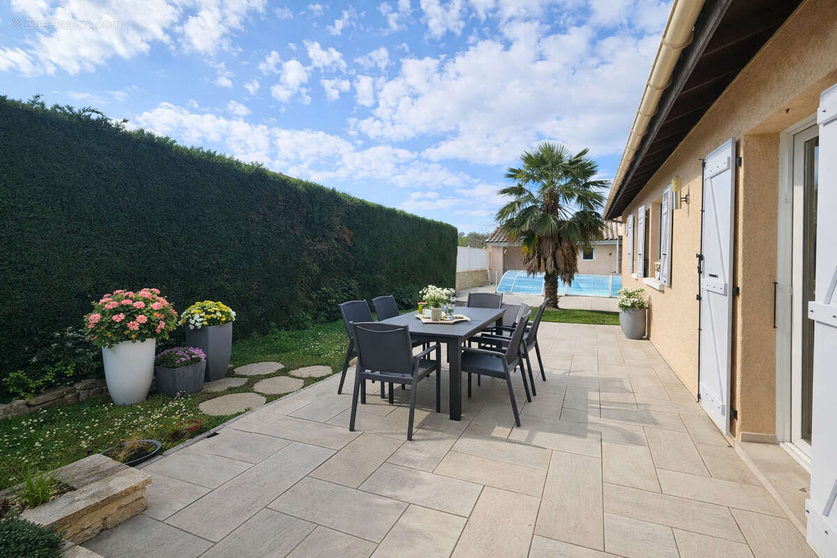 Maison à SAINT-CLAIR-DU-RHONE