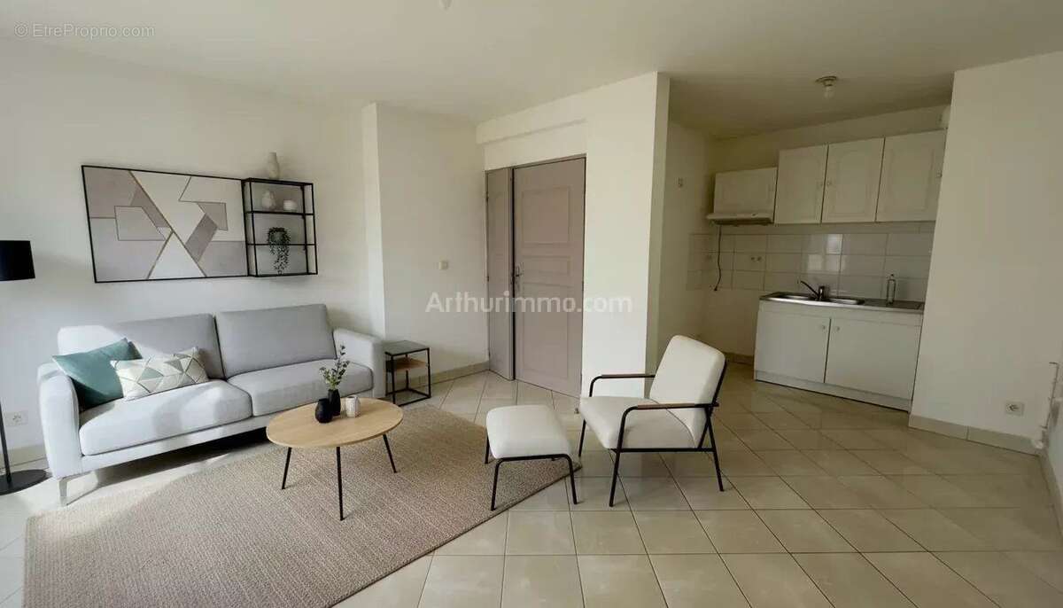 Appartement à SAINT-FARGEAU-PONTHIERRY