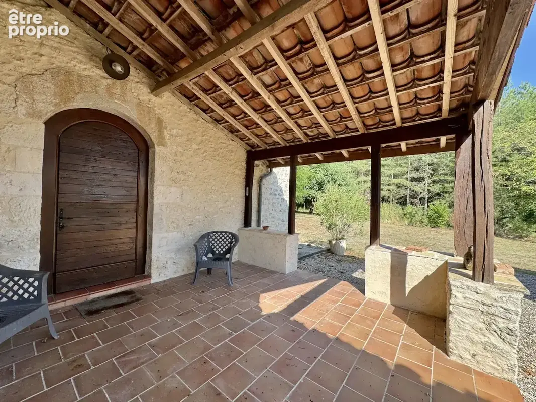 LACAUSSADE, maison en pierres d'environ 200 m2, 5 chambres avec terrain d'1ha4 - photo 6