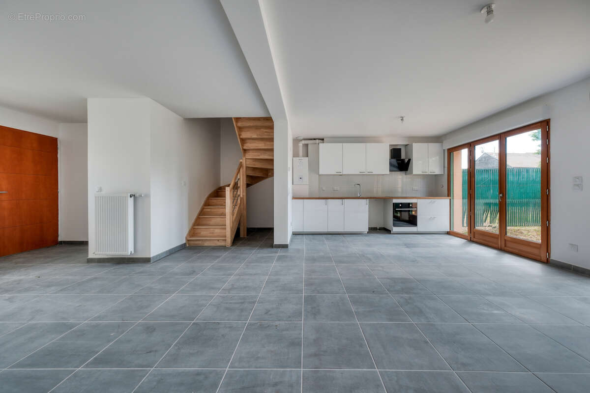 Maison à BONNELLES