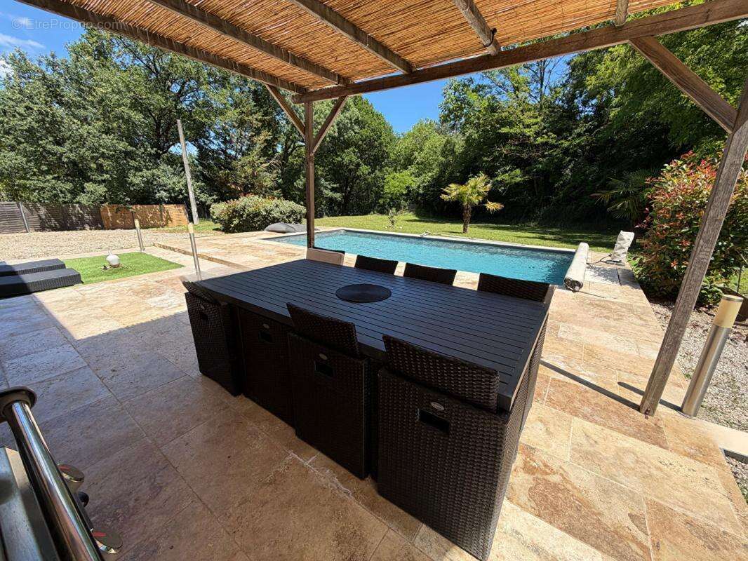 Cahors, maison en pierre rénovée avec piscine - photo 3