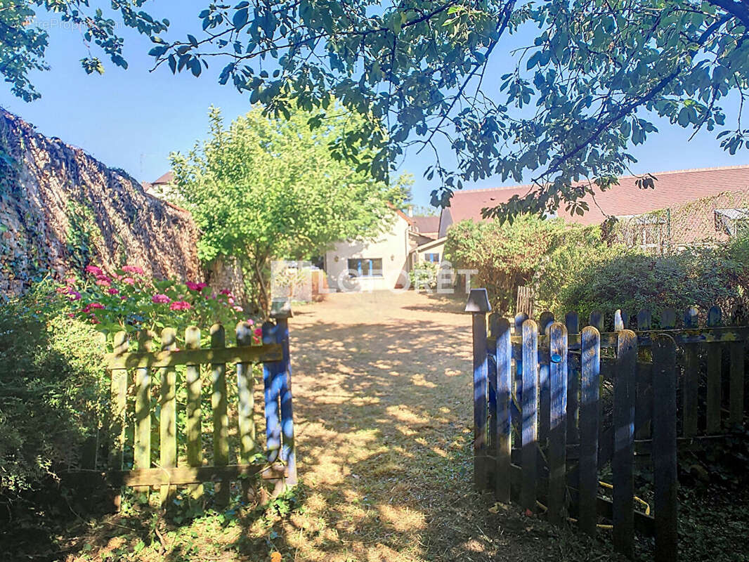 Maison à LINAS