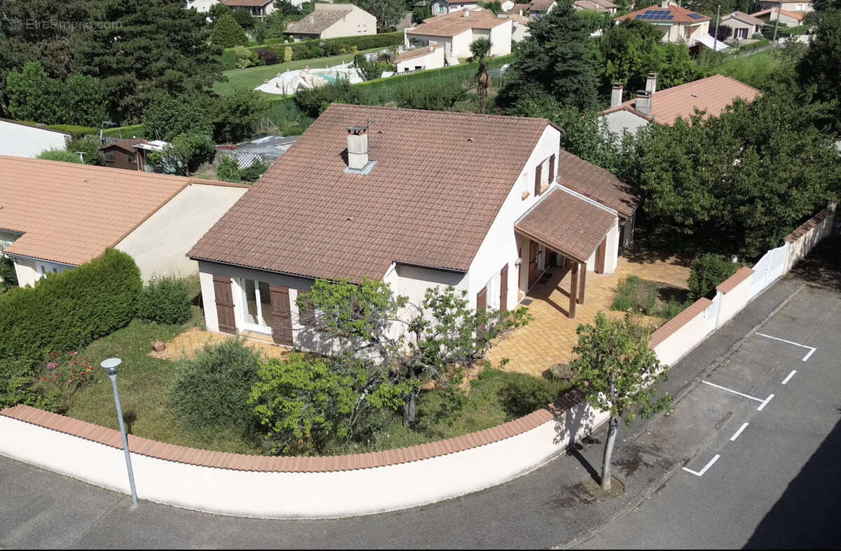 Maison à TOURNON-SUR-RHONE
