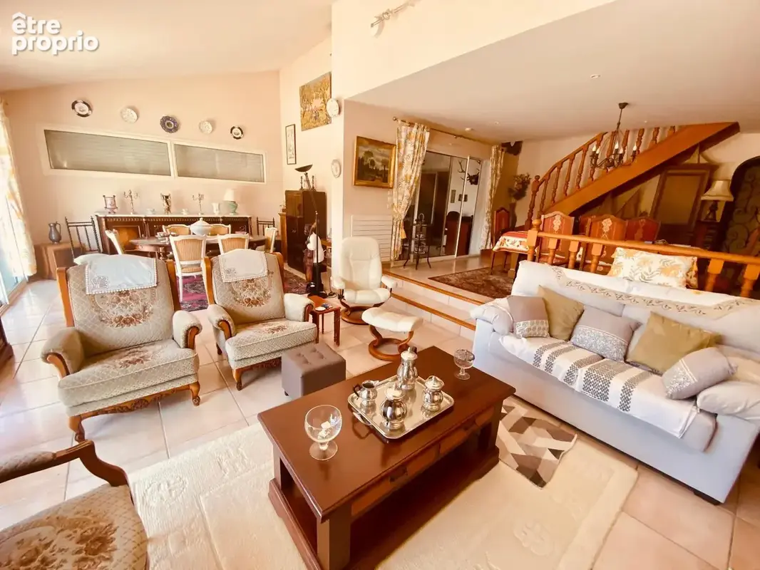 Le Boulou : magnifique villa d’architecte quartier résidentiel grande parcelle avec piscine ! - photo 6