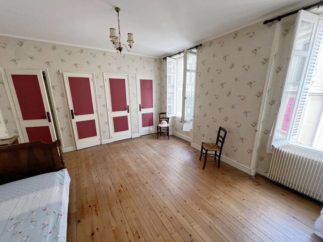 Maison à CHATELLERAULT