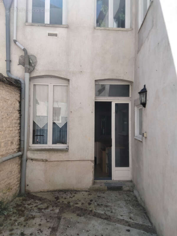Maison de ville de 115 m2   Centre-ville de Puiseaux (Loiret) - photo 10