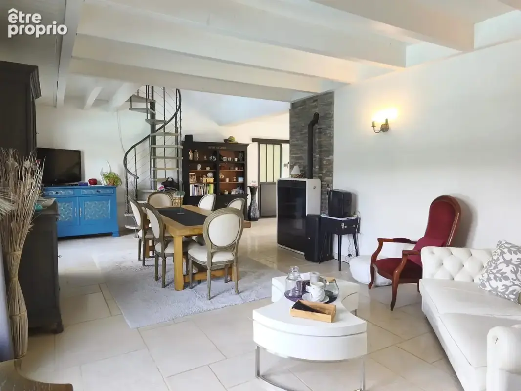 Propriete avec  3 chambres, un studio et piscine - cisse - photo 10