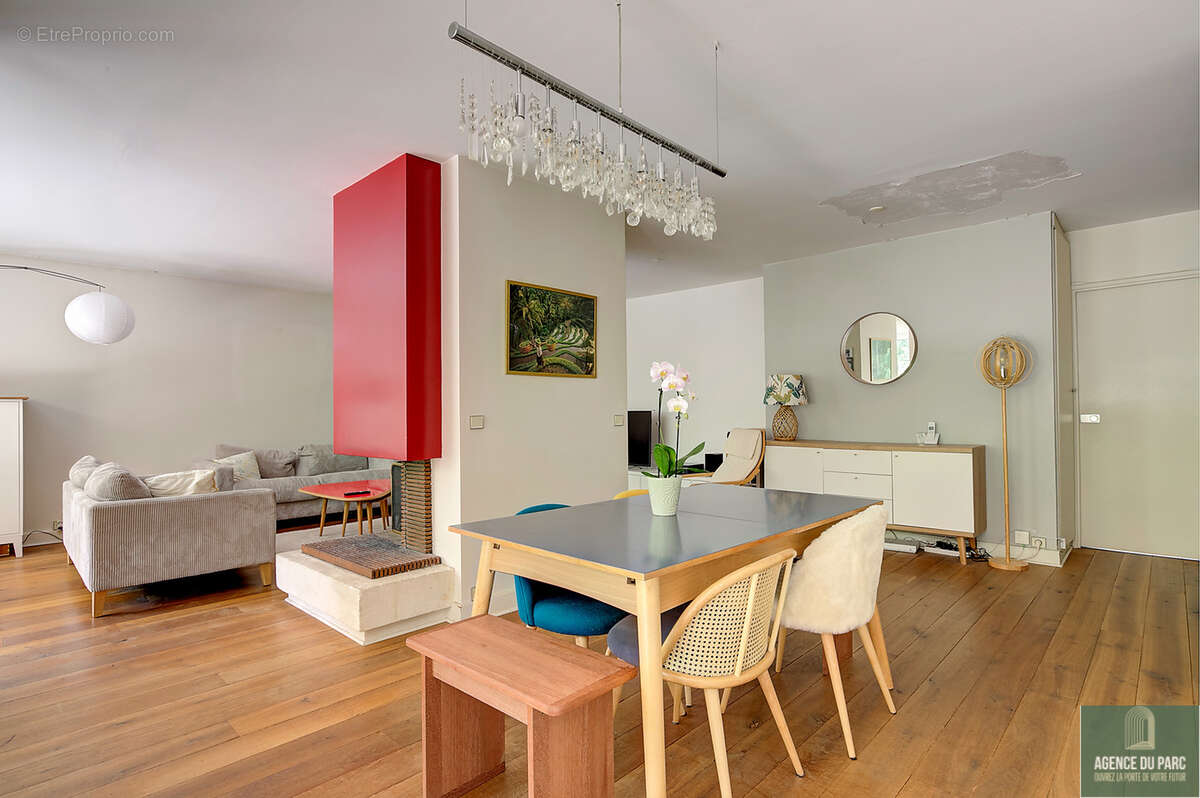 Appartement 111 m2, 2 chambres, cheminée,  balcon/ terrasse de 16 m2, exposition sud, - photo 2