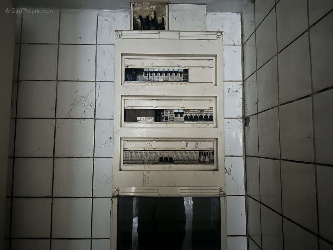 Exploitation - photo 27